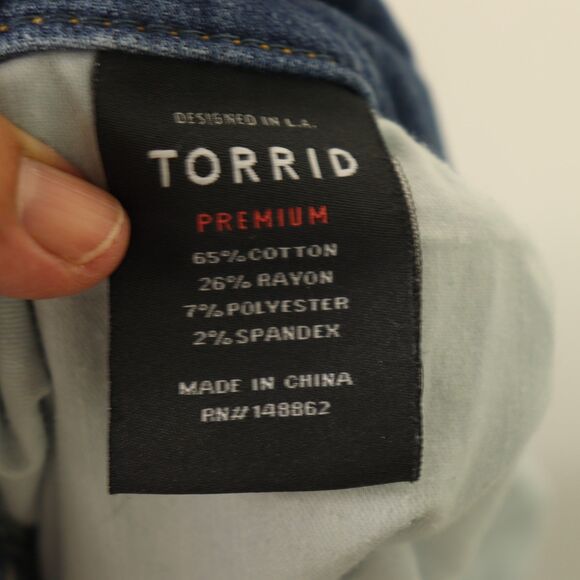 Torrid Distressed Skinny Jeans size 22S - Picture 3 of 4